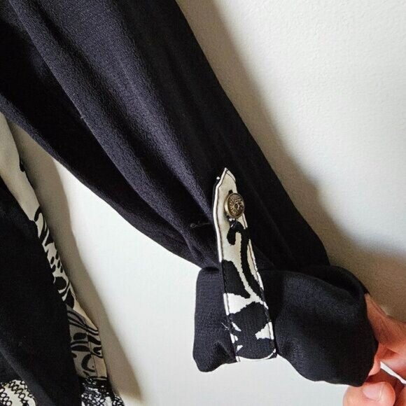 EUC LIKE NEW JOHN MARK BLACK WHITE EMBROIDERED CLASSY FRINGED TOP SIZE M - Picture 5 of 16